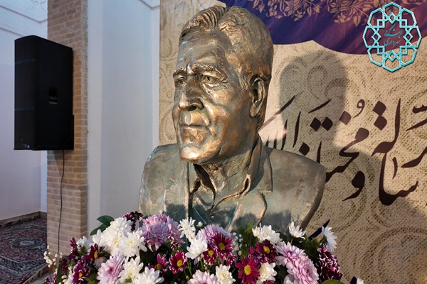 رونمایی از سردیس خیر اشکذری همزمان با اعیاد شعبانیه